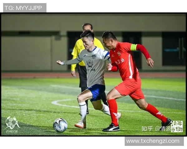 篮球场上足球明星的精彩对决引发球迷热议与跨界合作新趋势