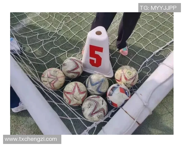 足球巨星与网络红人意外相遇引发的趣味故事与互动瞬间